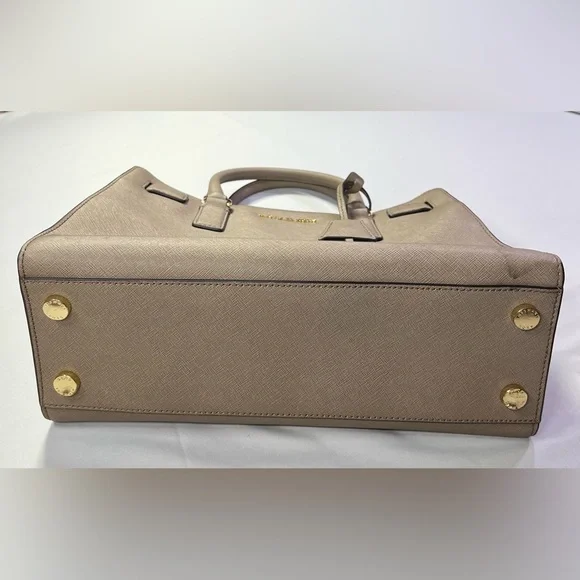 Michael Kors Dillon Medium Saffiano Leather Satchel Taupe Tan Bag Purse - EUC - Picture 4 of 11